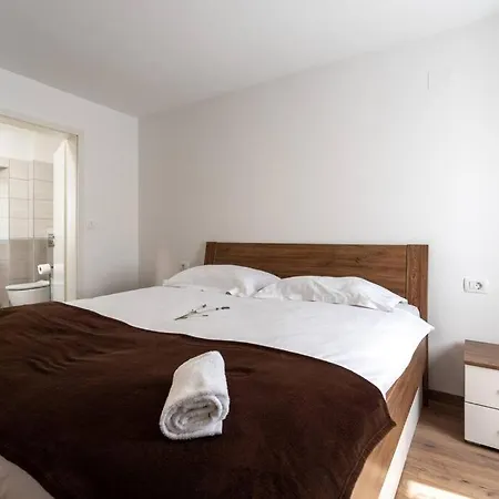 Stonehouse By Briskva * Umag