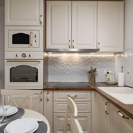 Villa Stonehouse By Briskva *