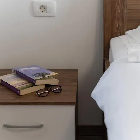 Villa Stonehouse By Briskva *