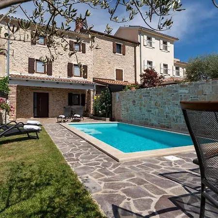 Stonehouse By Briskva Villa *