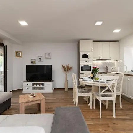 Stonehouse By Briskva Villa Umag