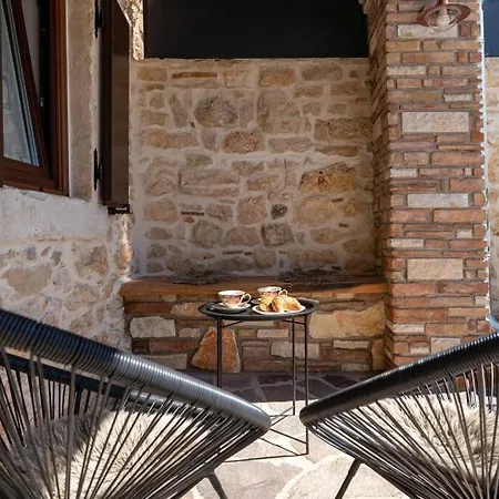Villa Stonehouse By Briskva