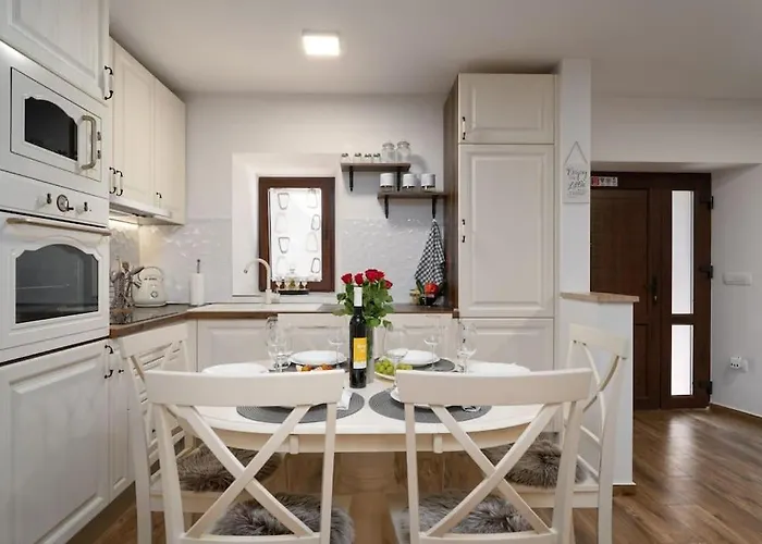 Villa Stonehouse By Briskva Umag