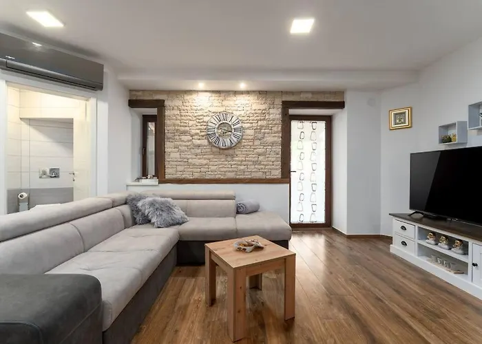 Villa Stonehouse By Briskva Umag
